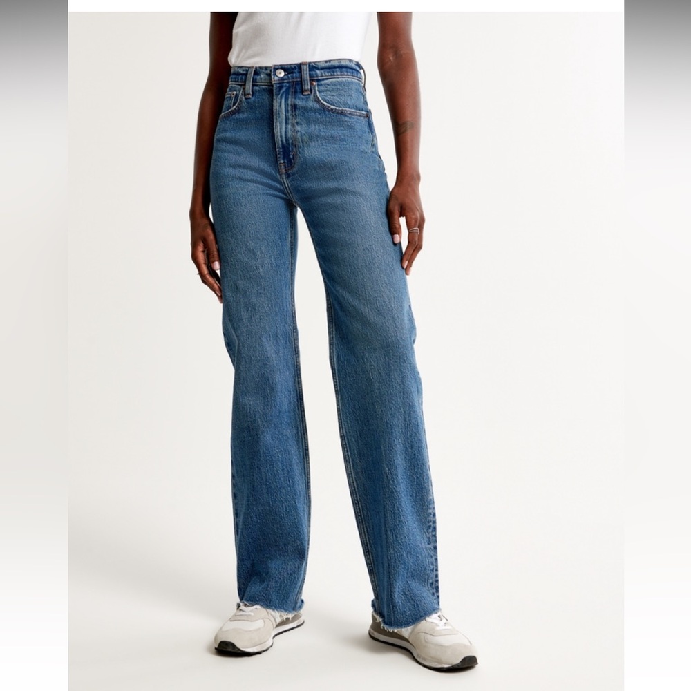 Abercrombie & Fitch high rise 90s relaxed jean